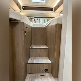 Hymer ML-T 580 AWD Step to Bed