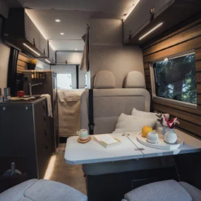 Hymer Grand Canyon S Xperience Campervan - Interior